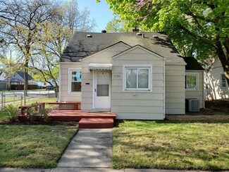 2701 W 89th St, Evergreen Park, IL 60805