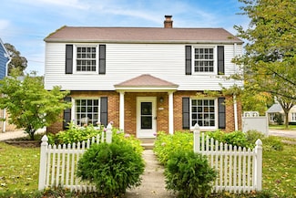 2902 N 68th St, Milwaukee, WI 53210