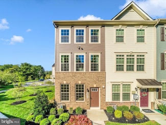 9430 Oak Grove Ln, Montgomery Village, MD 20886