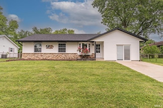 3212 S Fairington Dr, Bloomington, IN 47403