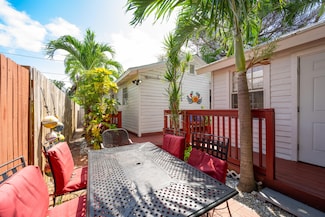 718 Chapman Ln, Key West, FL 33040
