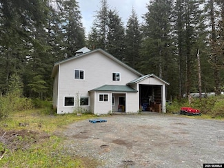 146 Ophir Creek Rd, Yakutat, AK 99689
