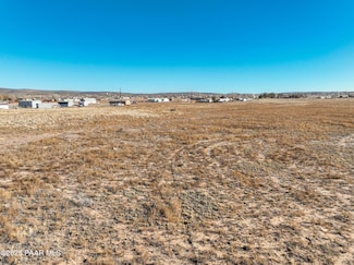 312 W Grand Canyon Rd, Paulden, AZ 86334