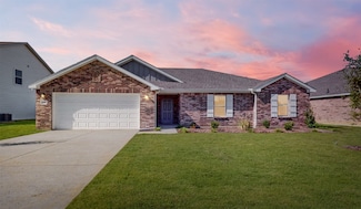 114 Cooper Dr, Cleburne, TX 76031
