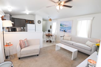 1500 E San Rafael Dr Unit 30, Palm Springs, CA 92262