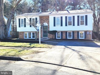 5523 Corot Ct, Fairfax, VA 22032