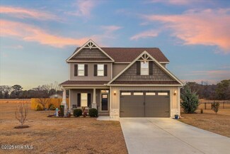 221 Weeping Willow Dr, Lagrange, NC 28551