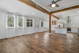 209 10th St SE, Steinhatchee, FL 32359