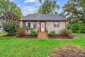 3019 W Lincoln Rd, McHenry, IL 60051