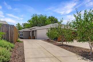 2 Harmony Park Cir, Chico, CA 95973