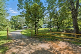 6932 Brown Hollow Rd, Lyles, TN 37098
