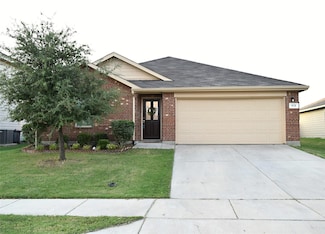 613 Rio Bravo Dr, Haslet, TX 76052