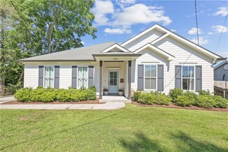 302 E Shannon Ln, New Orleans, LA 70123