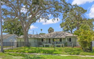 1827 Oregon Ave NE, Saint Petersburg, FL 33703