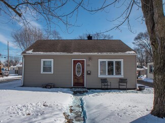 125 N Dwiggins St, Griffith, IN 46319