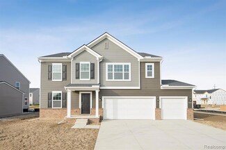 54823 Heron Cir, Chesterfield, MI 48047