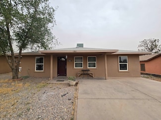 1102 Greenwood Ln, Alamogordo, NM 88310