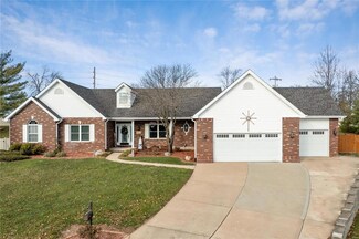 790 Meadow Cliff Dr, Saint Charles, MO 63303