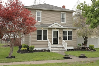 515 Lake St, Girard, PA 16417