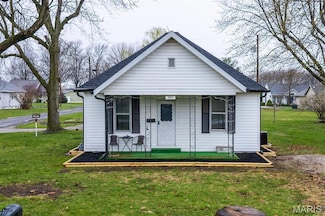 800 Frey St, Gillespie, IL 62033
