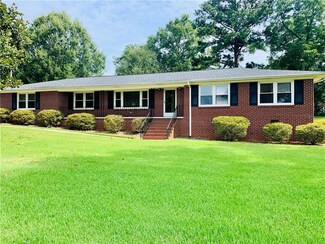 301 Marshall Ave, Abbeville, SC 29620