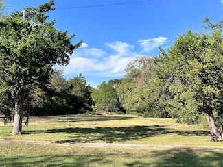 213 Paris St, Ladonia, TX 75449