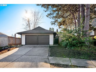 11995 SW Morning Hill Dr, Portland, OR 97223
