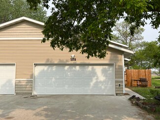 105 Pleasant Ave S, Surrey, ND 58785