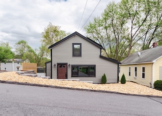 51 Camden St, Dracut, MA 01826