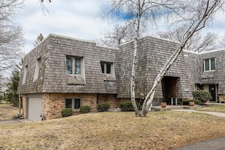 1810 Victoria Rd S, Saint Paul, MN 55118