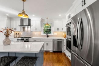 10 High St, Salisbury, MA 01952