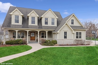 38 Arthur Ave, Clarendon Hills, IL 60514