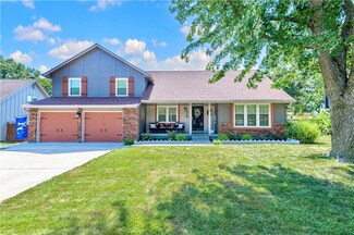 1615 NE Oak Tree Dr, Lees Summit, MO 64086