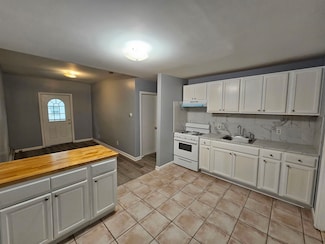 13 W 52nd St Unit 2, Bayonne, NJ 07002