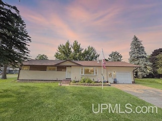 201 Mckinley Ave, Niagara, WI 54151