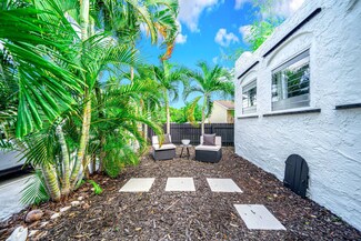 308 S L St, Lake Worth, FL 33460