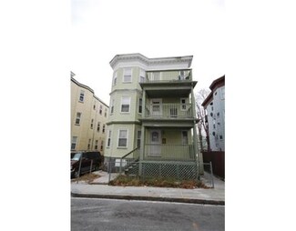 16 Elwyn Rd, Dorchester Center, MA 02124
