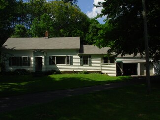1670 Cape St, Lee, MA 01238