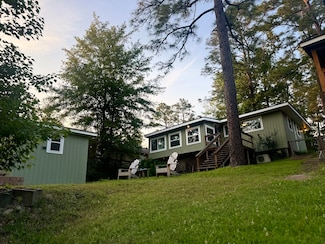 129 Cherry Ln, Burkeville, TX 75932