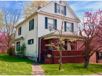 251 Watson St, Lowellville, OH 44436