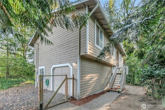 18610 5th Ave NE, Suquamish, WA 98392