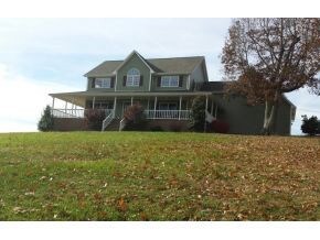 765 Poteat Ln, Fall Branch, TN 37656