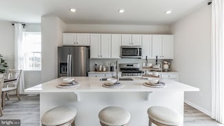 14 Baybreeze Dr, Waretown, NJ 08758