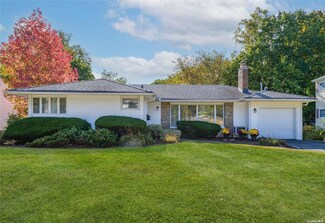 6 Jeannette Dr, Port Washington, NY 11050