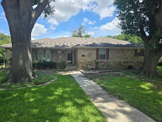 2406 Rochdale St, Garland, TX 75040