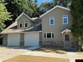 417 W Pine St, Saint Peter, MN 56082