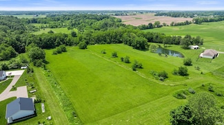 11325 W North County Line Rd, Churubusco, IN 46723