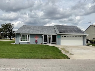 360 Grove Cir, Avon Park, FL 33825