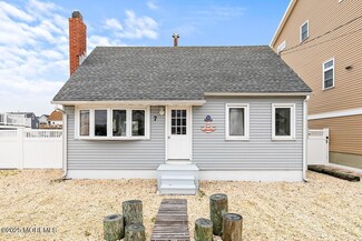 7 Jeri Ann Dr, Manahawkin, NJ 08050