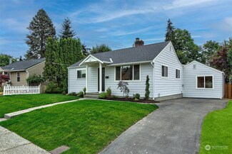 651 SW 136th Place, Burien, WA 98166